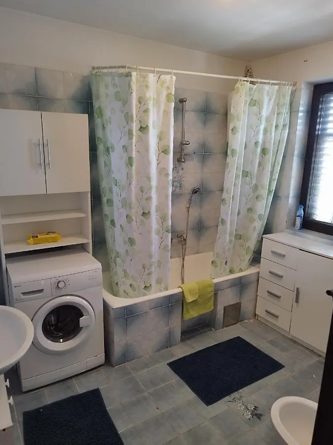 Apartman Tesa Pula Apartment